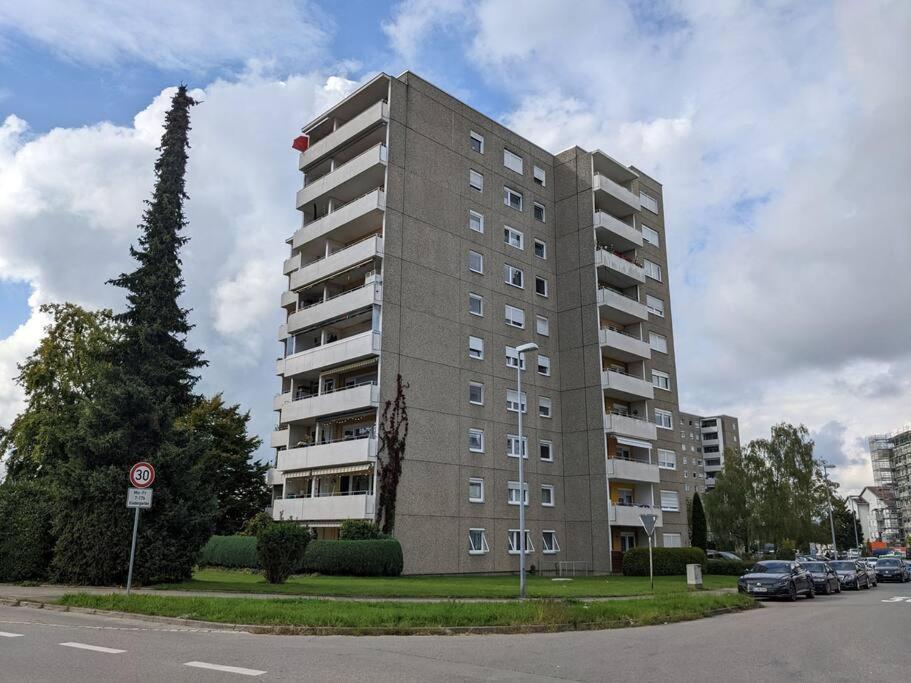 101 qm großes Ferienwohnung mit See - und Bergsicht Tettnang Exterior foto